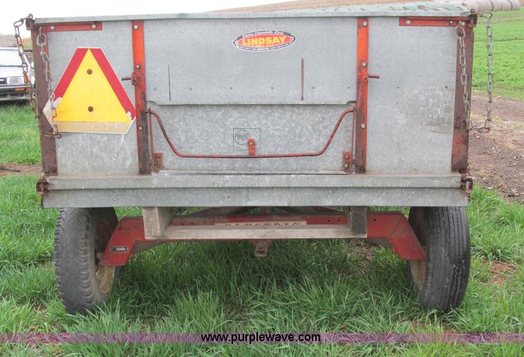 image for item B5115 Lindsay 5025A towable grain wagon