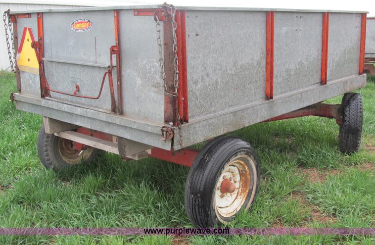 image for item B5115 Lindsay 5025A towable grain wagon