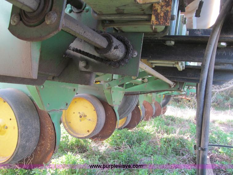image for item B5118 John Deere 7100 12 row planter