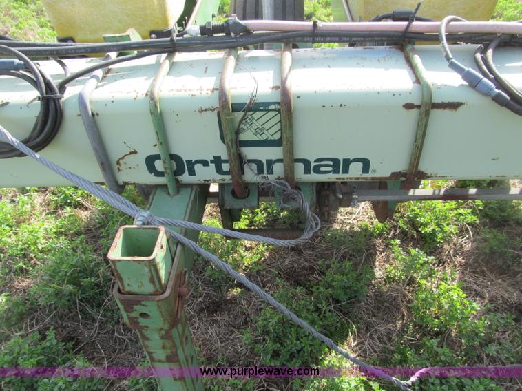 image for item B5118 John Deere 7100 12 row planter