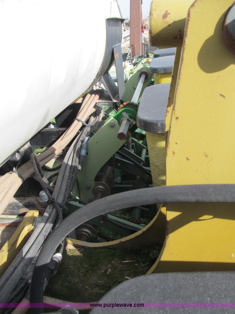 image for item B5118 John Deere 7100 12 row planter