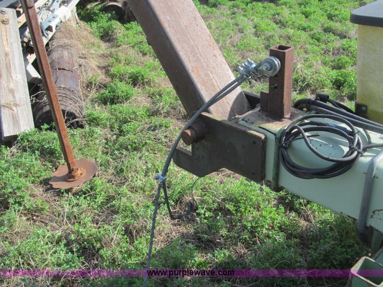 image for item B5118 John Deere 7100 12 row planter