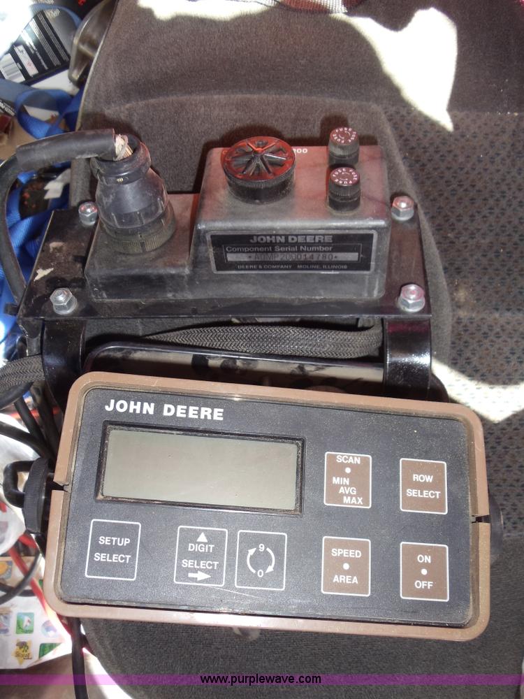 image for item B5118 John Deere 7100 12 row planter