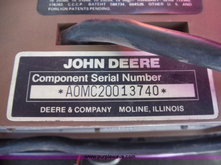 image for item B5118 John Deere 7100 12 row planter