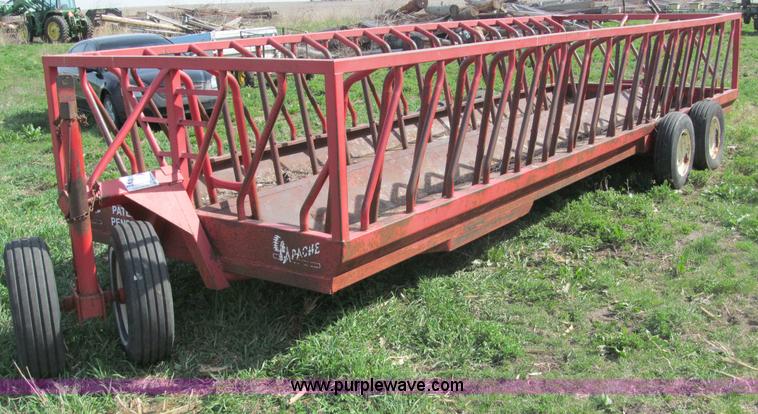 Apache Wew24a2 Hay Trailer Feeder Wagon Item B5121 4 25 2012