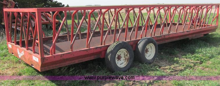 image for item B5121 Apache WEW24A2 hay trailer feeder wagon