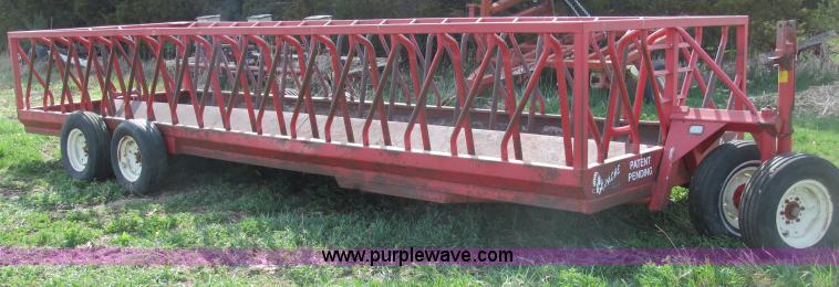 image for item B5121 Apache WEW24A2 hay trailer feeder wagon