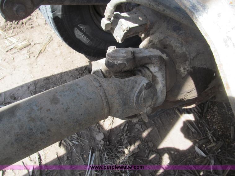 image for item B5122 1977 Ford 9000 tandem axle grain truck