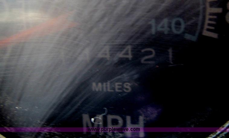 image for item B5123 1979 International 1854 tandem axle grain truck