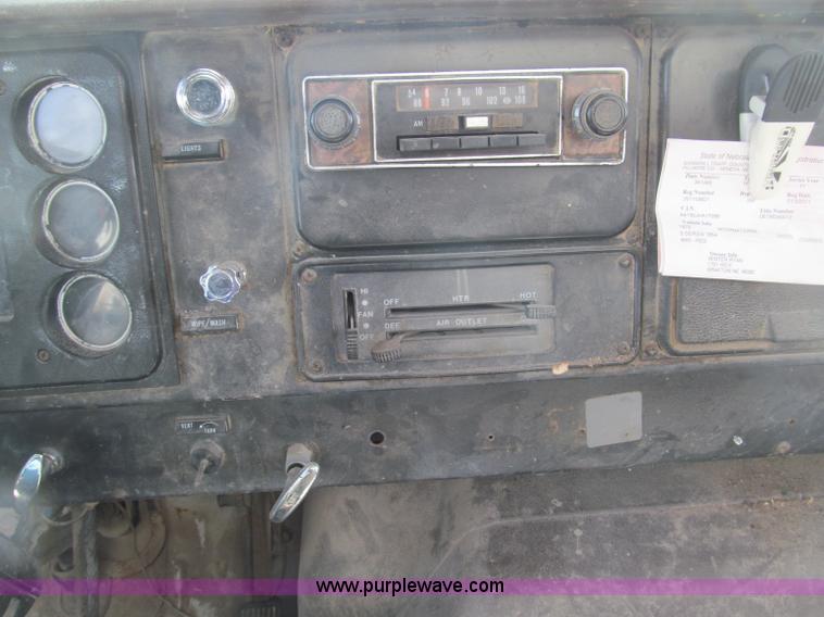 image for item B5123 1979 International 1854 tandem axle grain truck