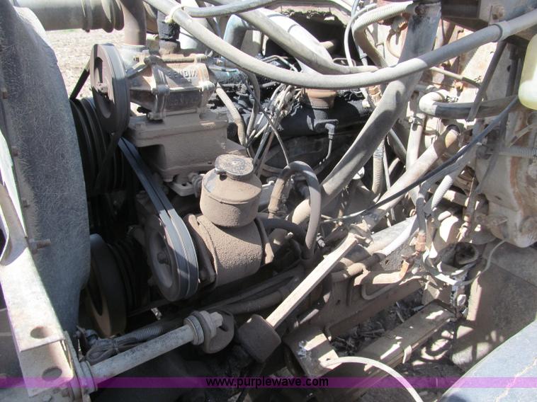 image for item B5123 1979 International 1854 tandem axle grain truck