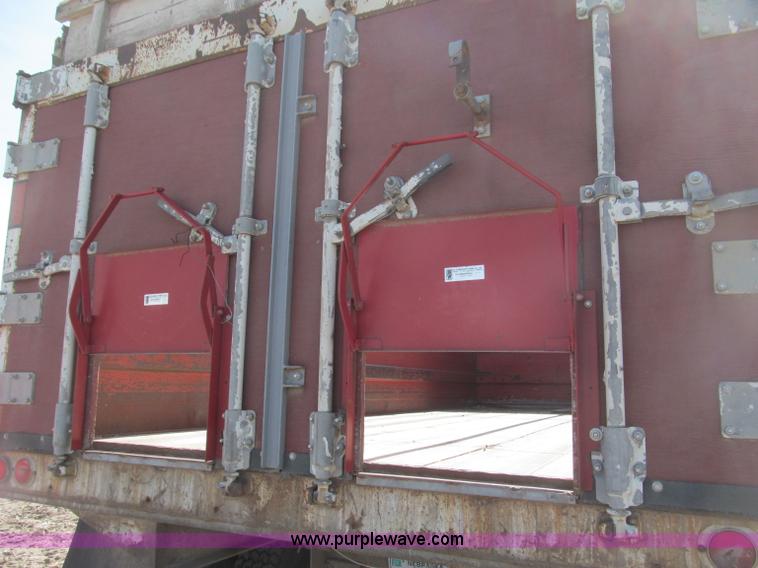 image for item B5123 1979 International 1854 tandem axle grain truck