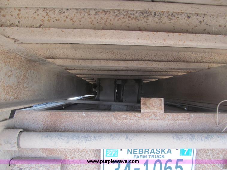 image for item B5123 1979 International 1854 tandem axle grain truck