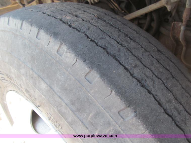 image for item B5123 1979 International 1854 tandem axle grain truck