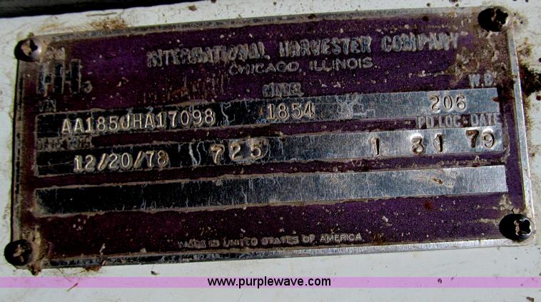 image for item B5123 1979 International 1854 tandem axle grain truck