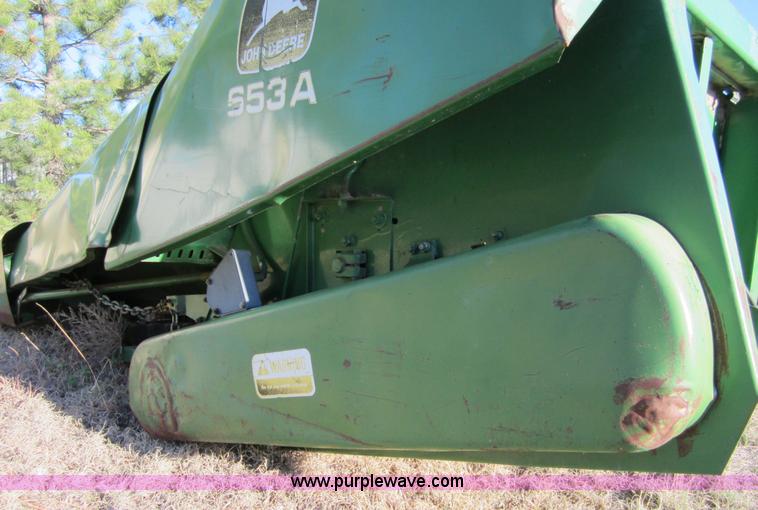 image for item B5775 John Deere 653A row crop header