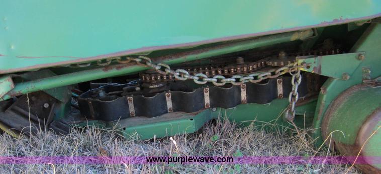 image for item B5775 John Deere 653A row crop header