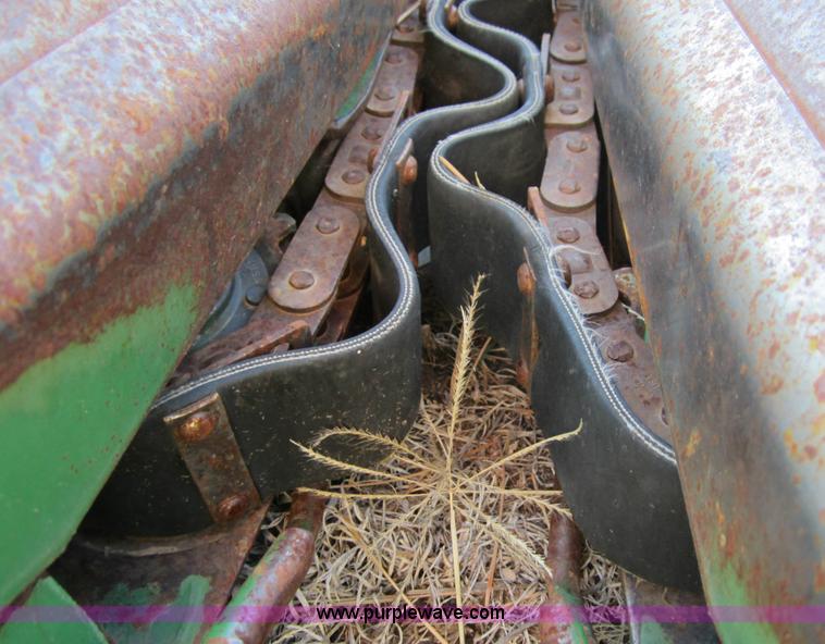 image for item B5775 John Deere 653A row crop header