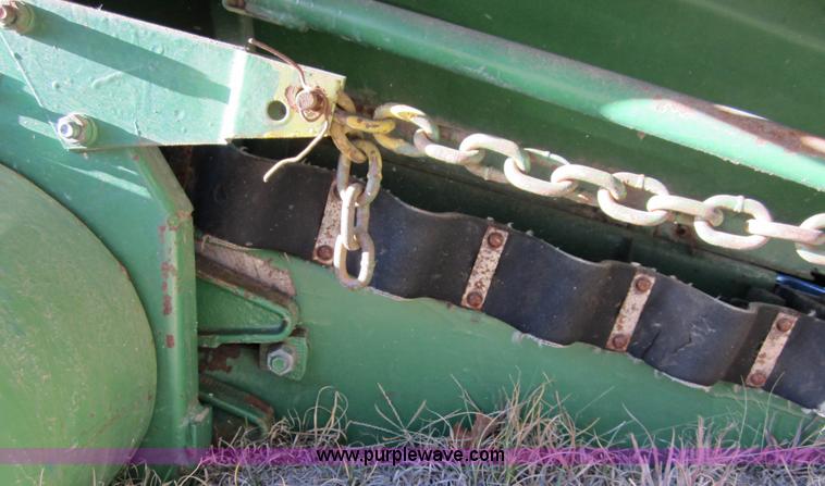 image for item B5775 John Deere 653A row crop header