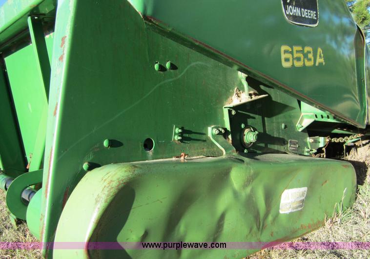 image for item B5775 John Deere 653A row crop header
