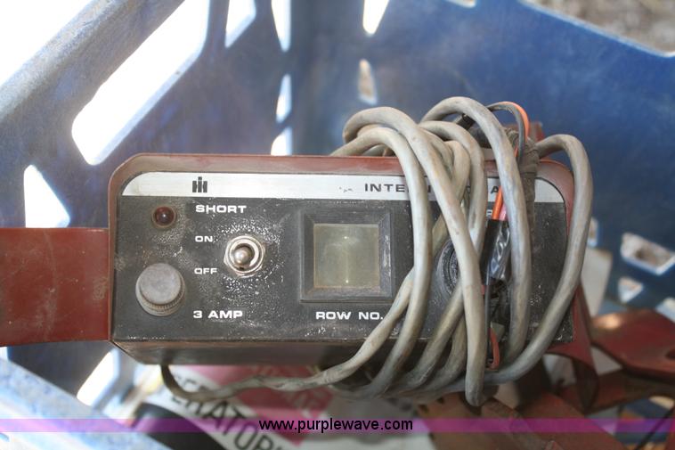 image for item B6521 International 400 Cyclo-Air six row planter