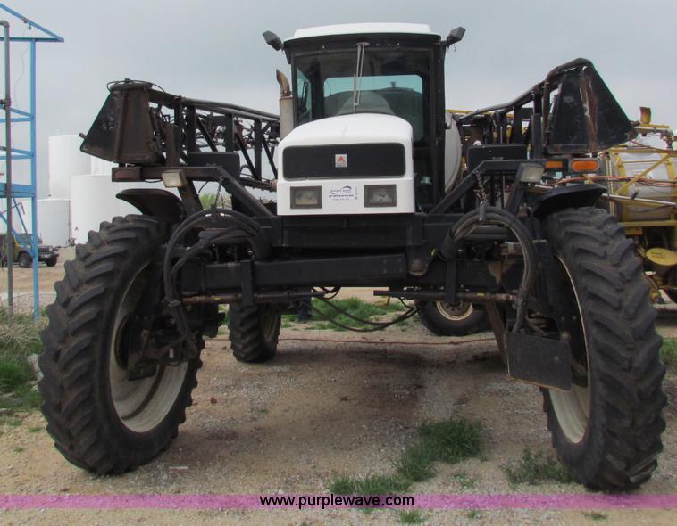 image for item B7213 2002 Willmar Eagle 8500 sprayer