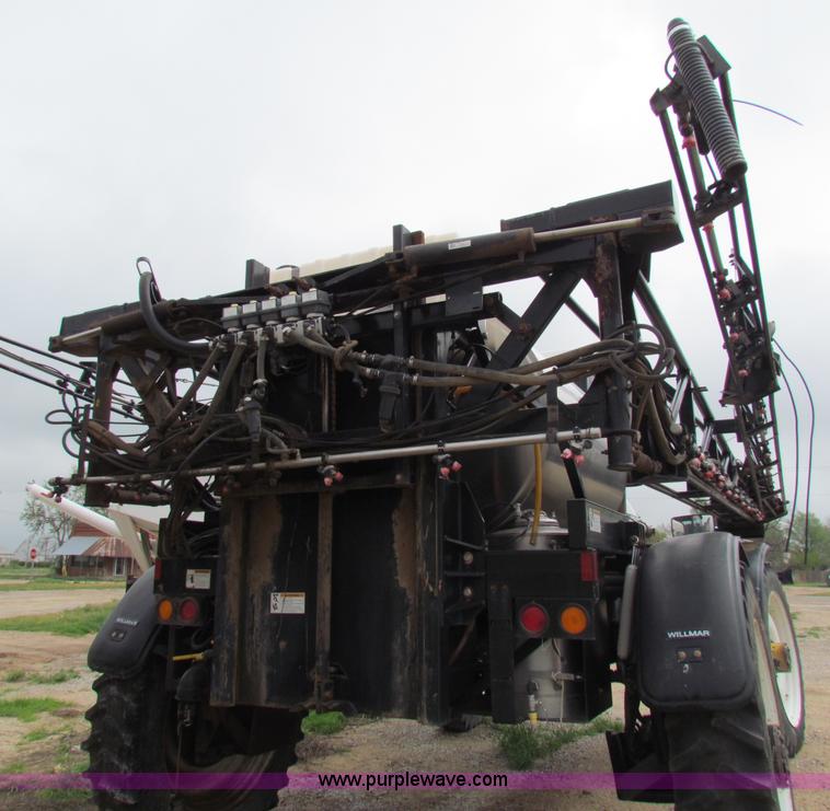 image for item B7213 2002 Willmar Eagle 8500 sprayer