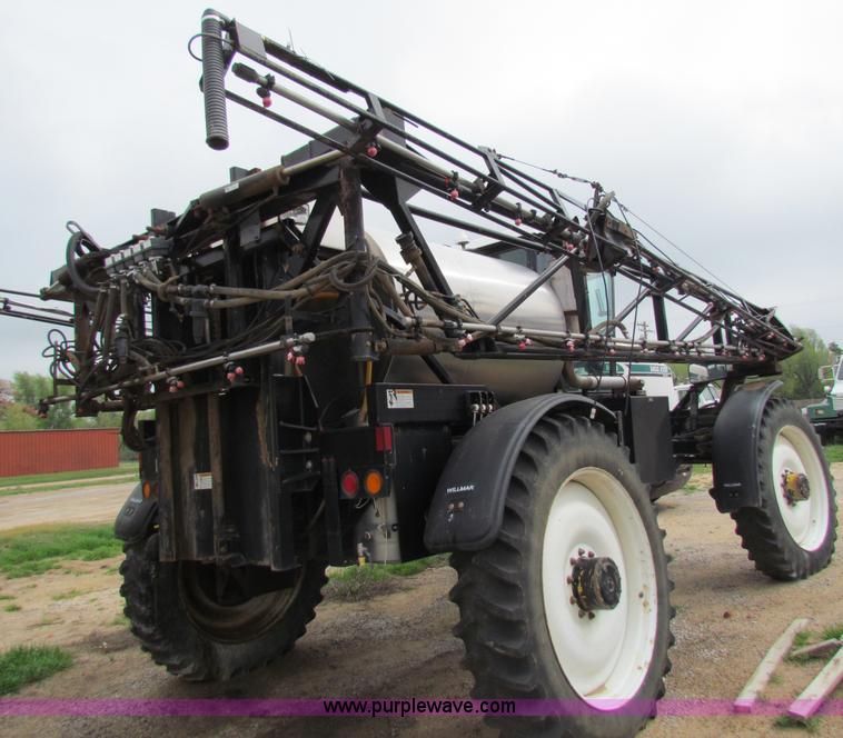 image for item B7213 2002 Willmar Eagle 8500 sprayer