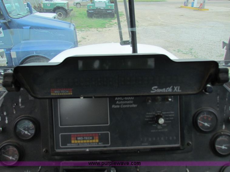 image for item B7213 2002 Willmar Eagle 8500 sprayer