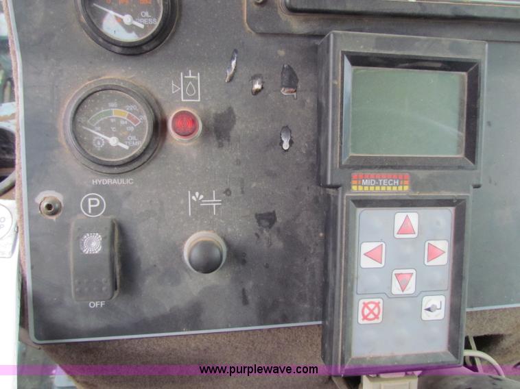 image for item B7213 2002 Willmar Eagle 8500 sprayer