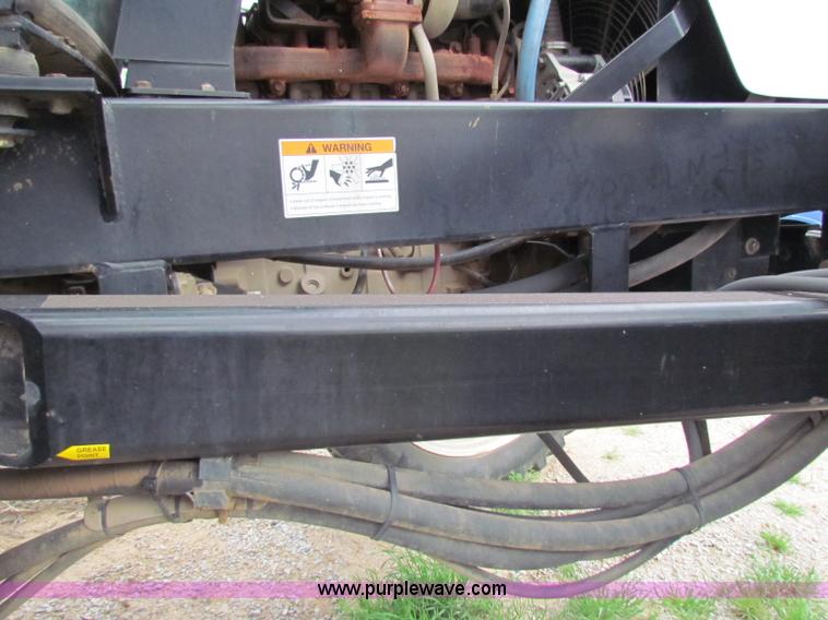 image for item B7213 2002 Willmar Eagle 8500 sprayer