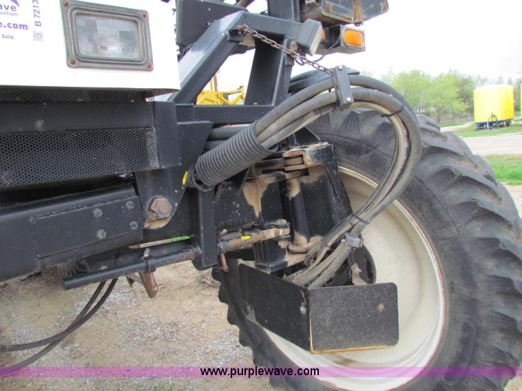 image for item B7213 2002 Willmar Eagle 8500 sprayer