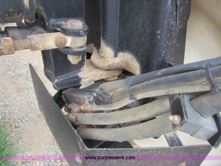 image for item B7213 2002 Willmar Eagle 8500 sprayer