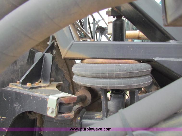 image for item B7213 2002 Willmar Eagle 8500 sprayer