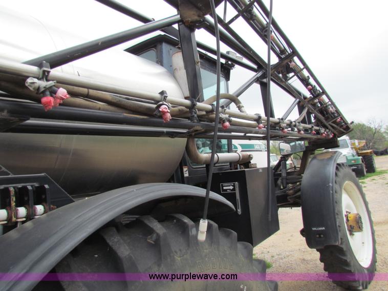 image for item B7213 2002 Willmar Eagle 8500 sprayer
