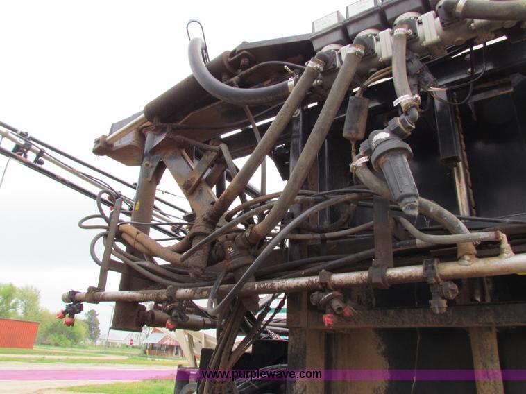 image for item B7213 2002 Willmar Eagle 8500 sprayer
