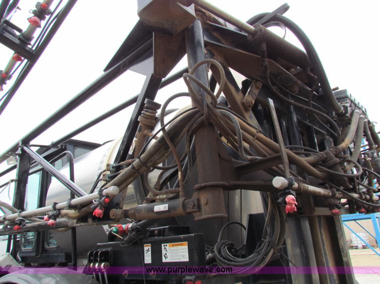 image for item B7213 2002 Willmar Eagle 8500 sprayer