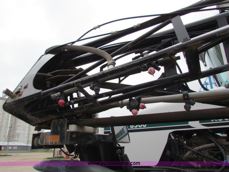 image for item B7213 2002 Willmar Eagle 8500 sprayer