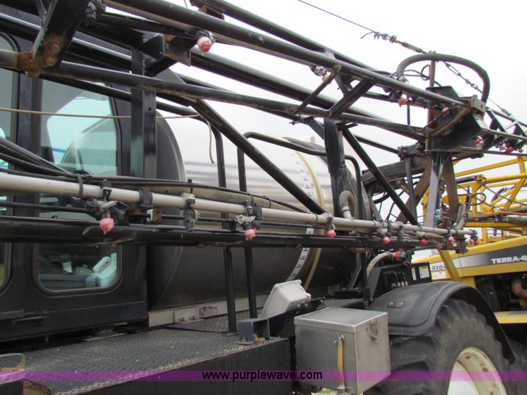 image for item B7213 2002 Willmar Eagle 8500 sprayer