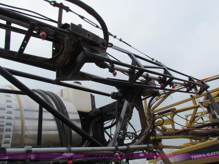 image for item B7213 2002 Willmar Eagle 8500 sprayer