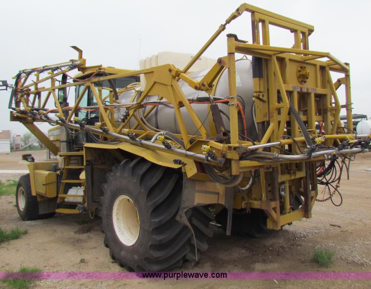 image for item B7214 2000 Ag-Chem TerraGator 8104 floater