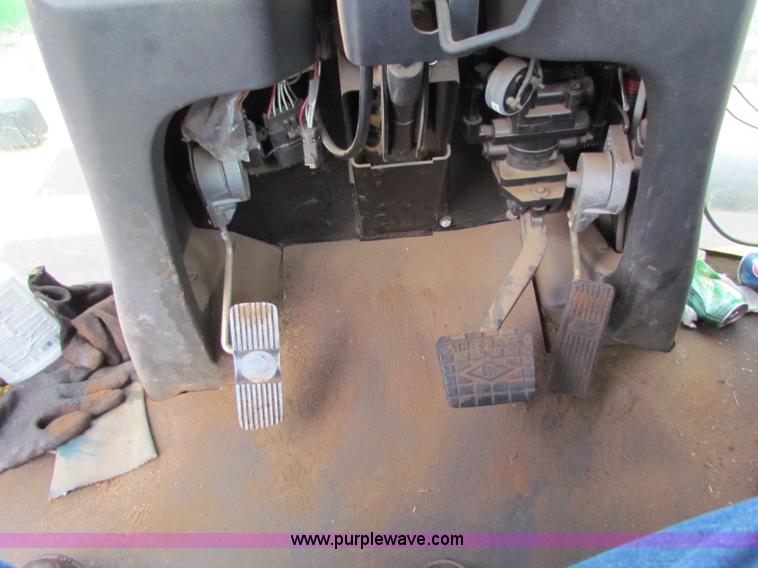 image for item B7214 2000 Ag-Chem TerraGator 8104 floater