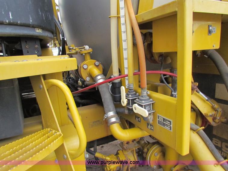 image for item B7214 2000 Ag-Chem TerraGator 8104 floater