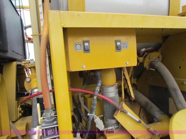 image for item B7214 2000 Ag-Chem TerraGator 8104 floater