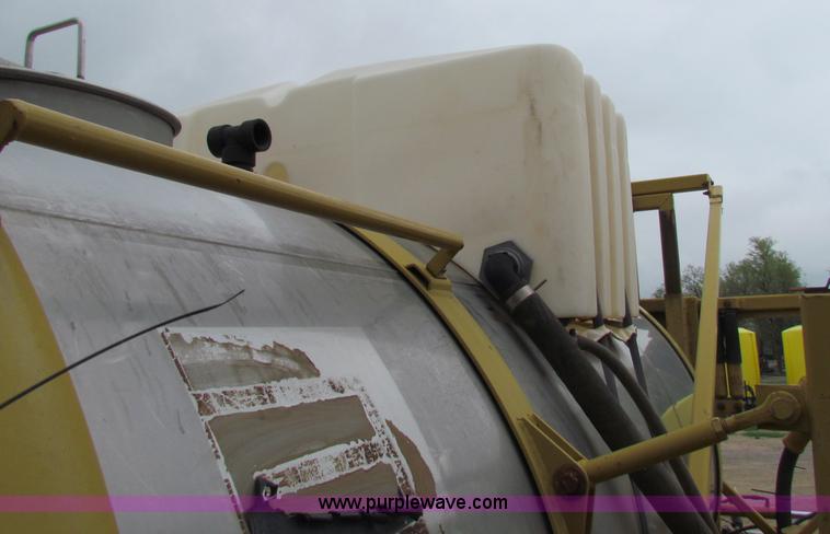 image for item B7214 2000 Ag-Chem TerraGator 8104 floater