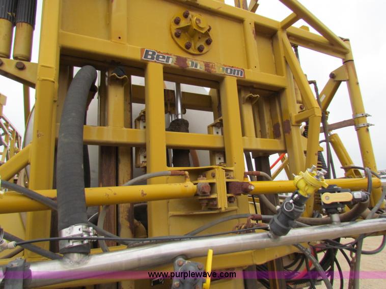 image for item B7214 2000 Ag-Chem TerraGator 8104 floater