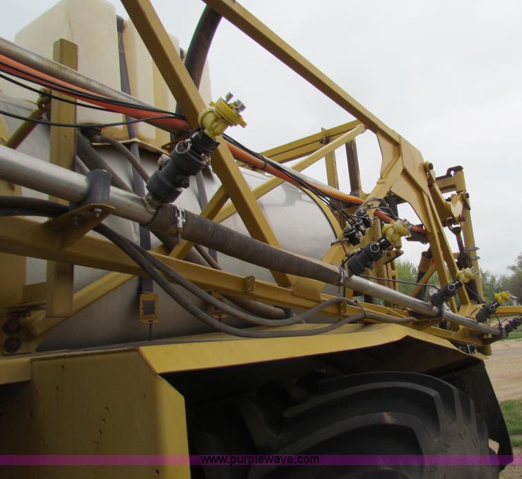 image for item B7214 2000 Ag-Chem TerraGator 8104 floater