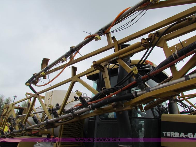 image for item B7214 2000 Ag-Chem TerraGator 8104 floater