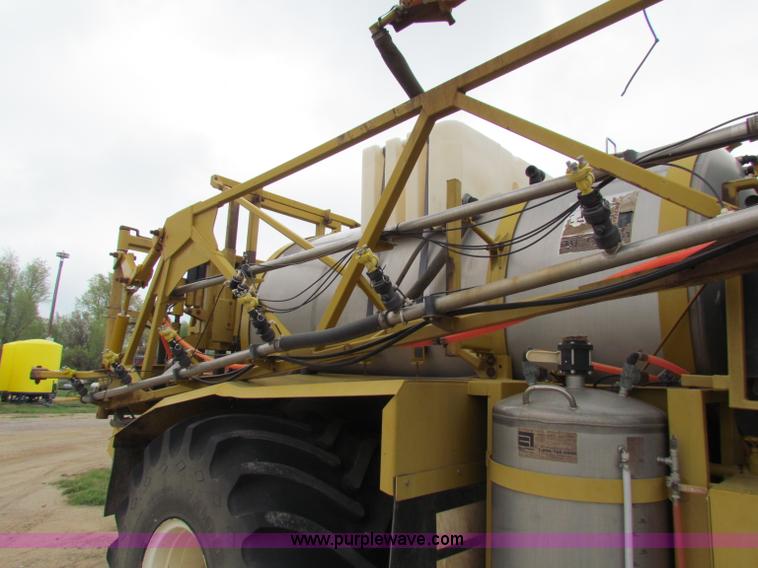 image for item B7214 2000 Ag-Chem TerraGator 8104 floater