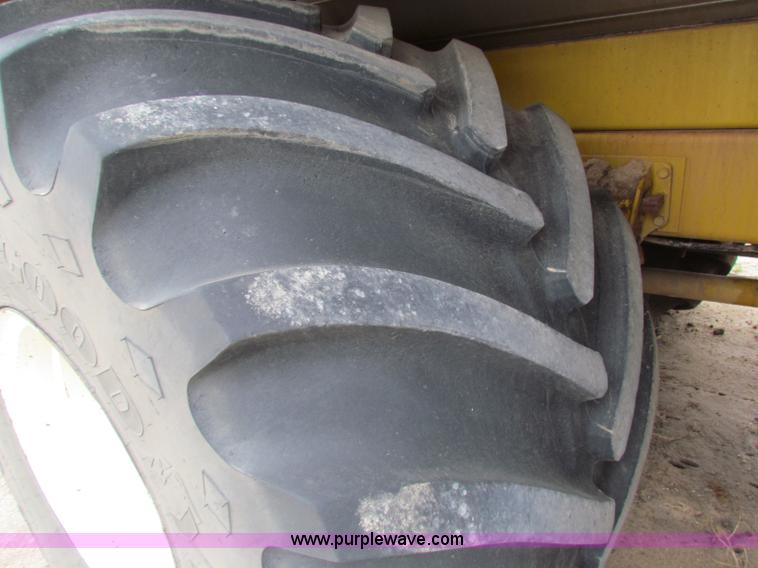 image for item B7214 2000 Ag-Chem TerraGator 8104 floater